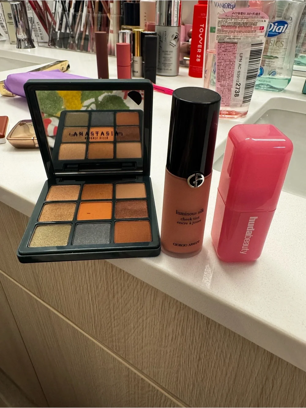 Blush Duo and eyeshadow palette